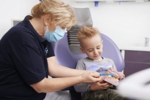 In kindgerechter Atmosphäre: Zahngesundheit für Kids in der Zahnarztpraxis Mannheim